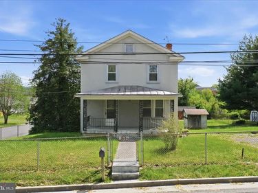 104 W 12TH STREET, FRONT ROYAL, VA 22630