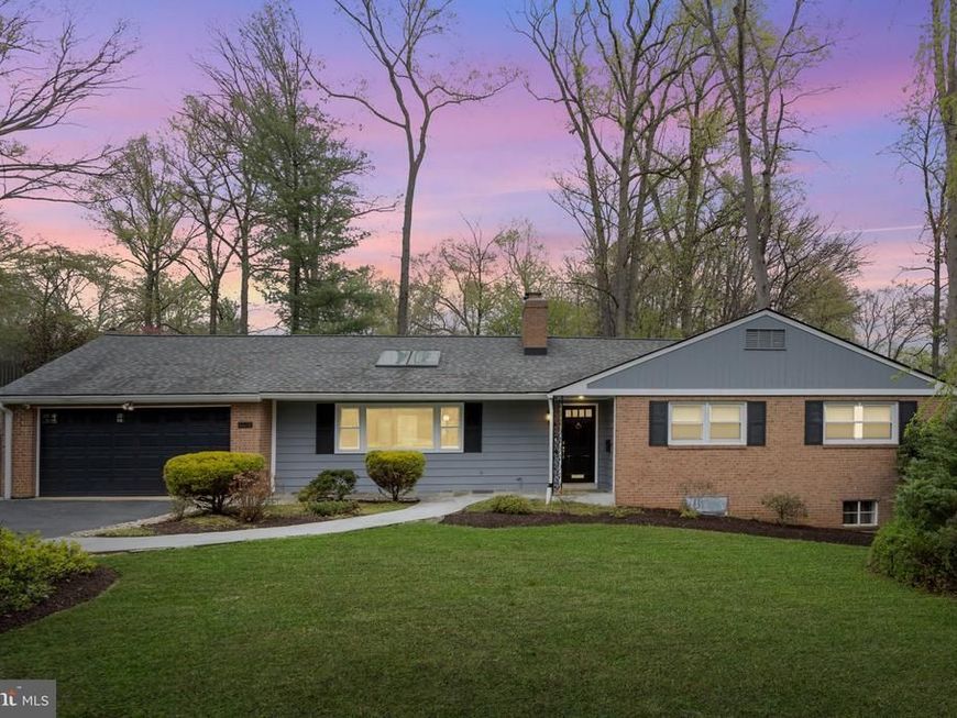 6402 Crosswoods Drive, Falls Church, VA 22044 Main Photo