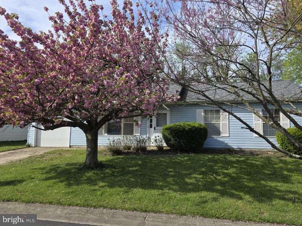 13 HONEYSUCKLE DRIVE , NEWARK, DE 19702