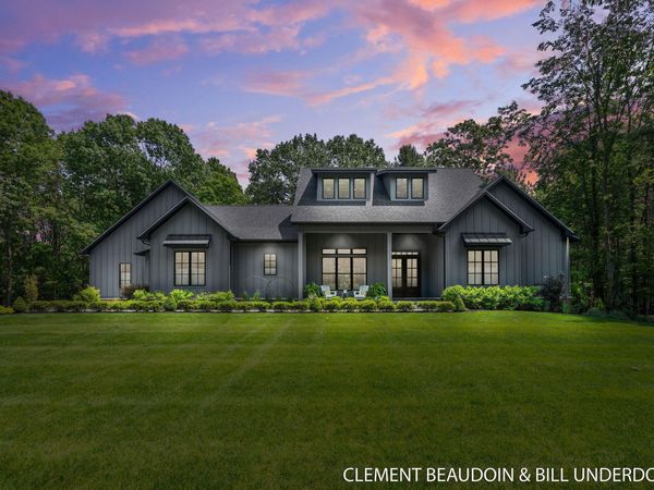 3341 Gaslight Lane, Saugatuck, MI 49453