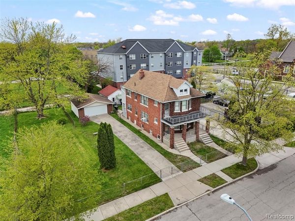1423 Lakewood Street , Detroit, MI 48215
