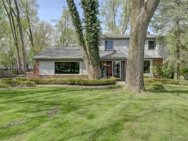 19341 Devonshire Street, Beverly Hills Vlg, MI 48025