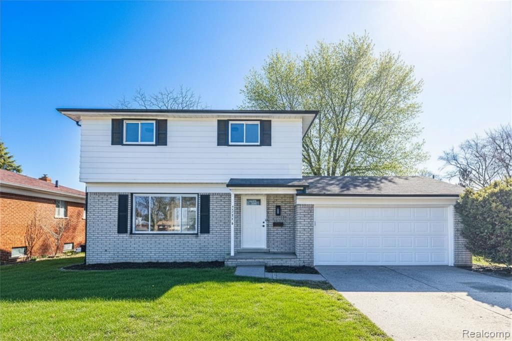 22640 Cedar Court, Hazel Park, MI 48030 Main Photo