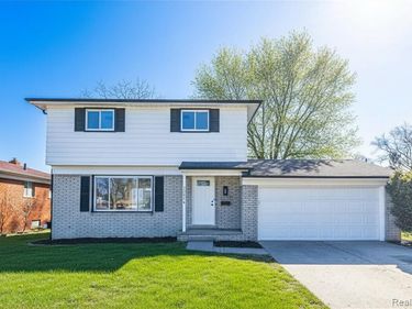 22640 Cedar Court, Hazel Park, MI 48030