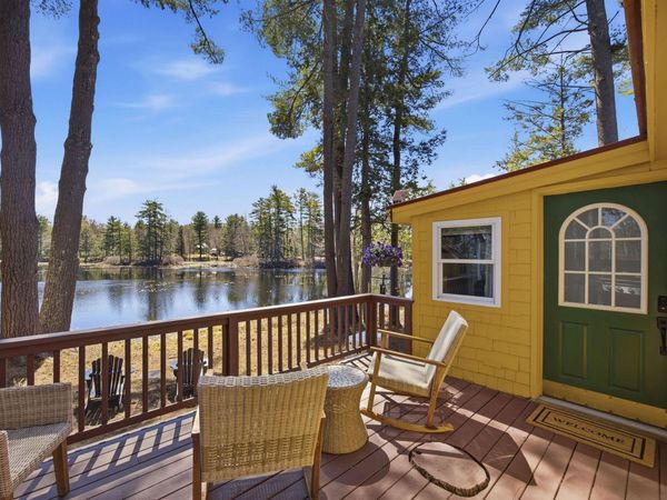 18 Holt Drive, Deerfield, NH 03037