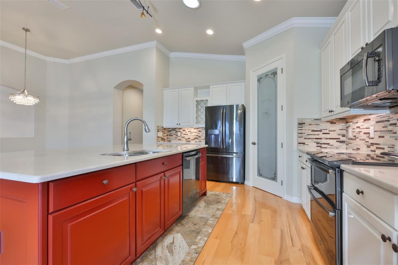 1368 Emerald Dunes Drive, Sun City Center, FL 33573 Photo