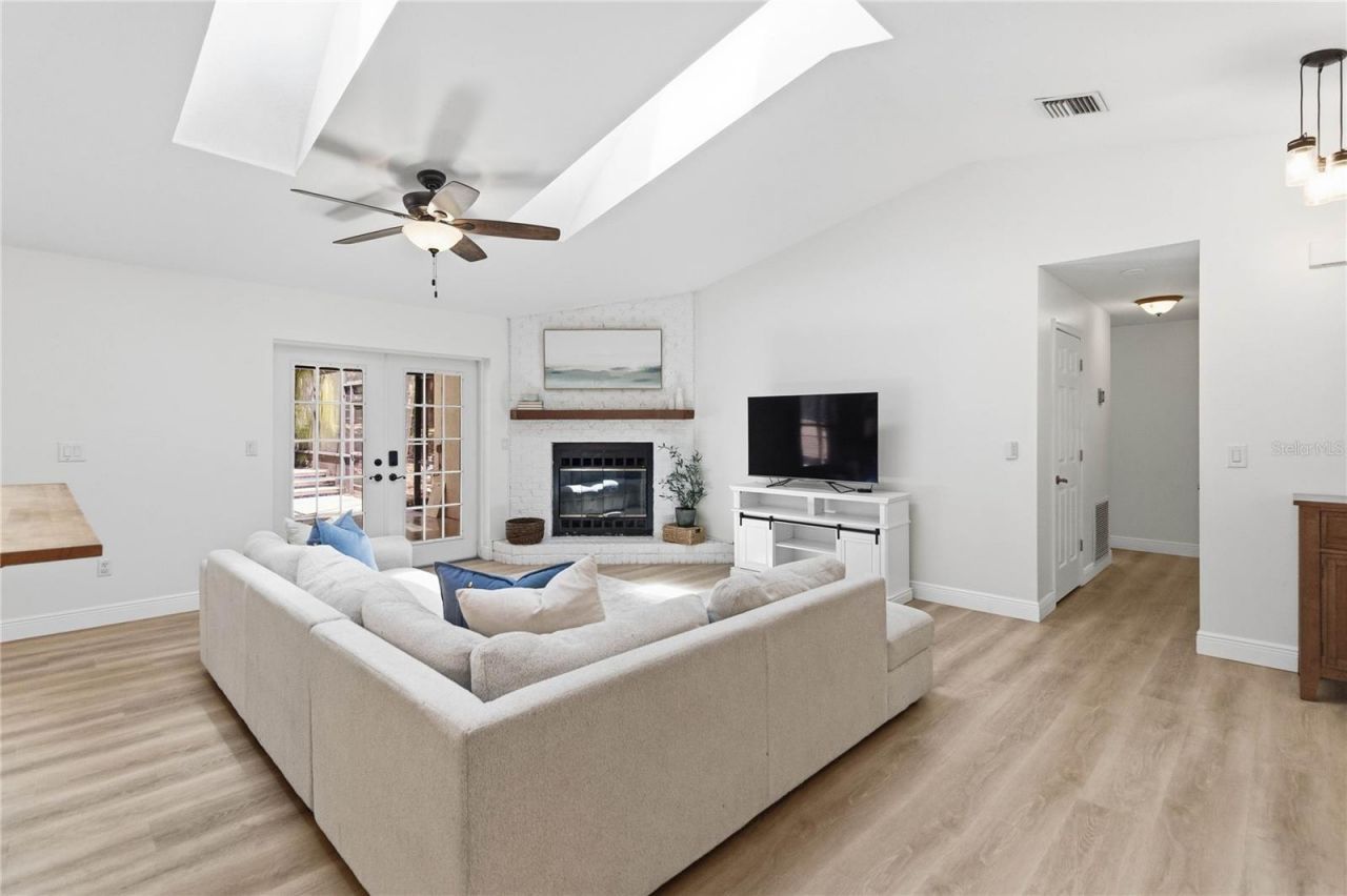 16045 Harbar Oaks Drive, Montverde, FL 34756 Photo