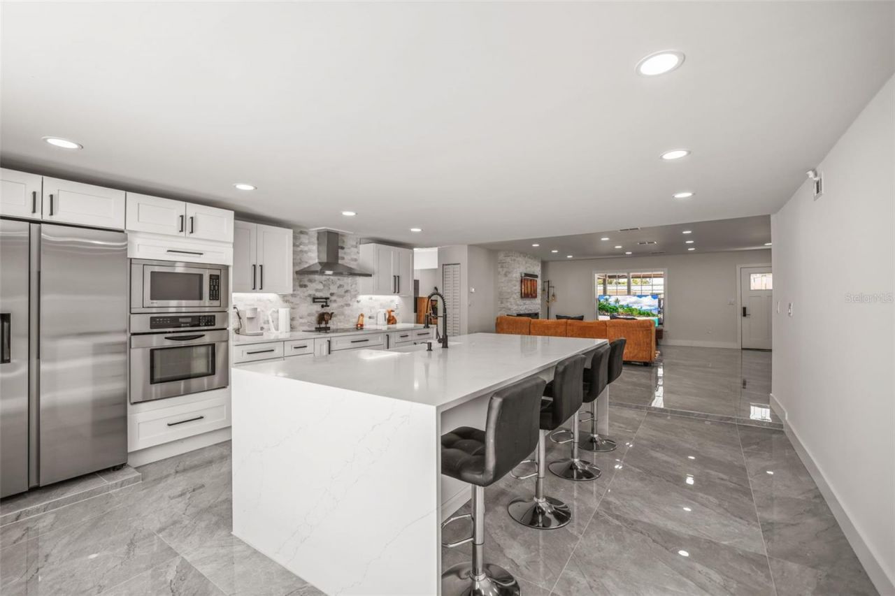 4327 Huntington Street Ne, Saint Petersburg, FL 33703 Photo