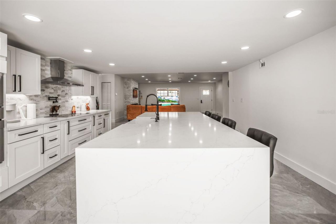 4327 Huntington Street Ne, Saint Petersburg, FL 33703 Photo