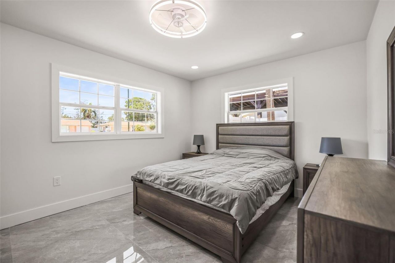 4327 Huntington Street Ne, Saint Petersburg, FL 33703 Photo