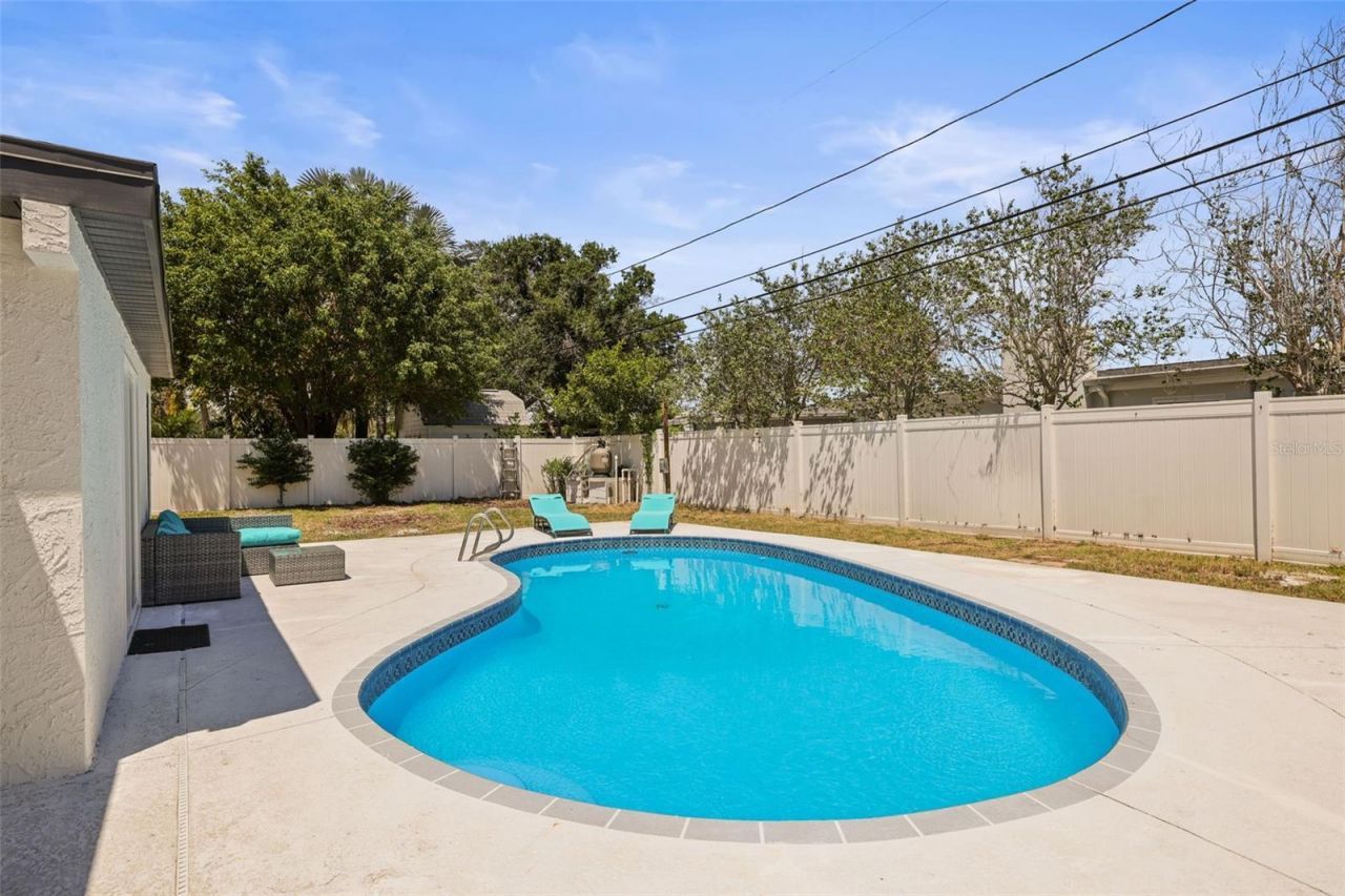 4327 Huntington Street Ne, Saint Petersburg, FL 33703 Photo