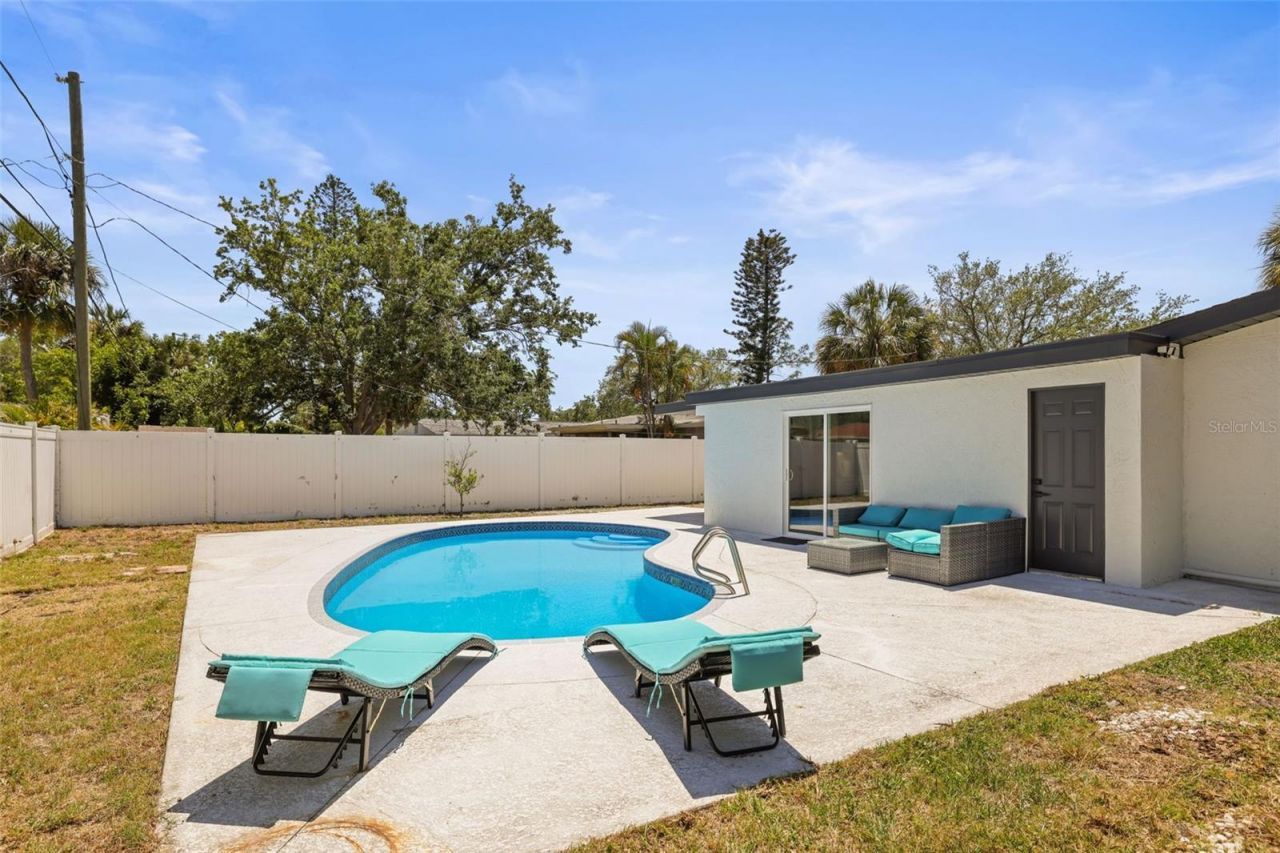 4327 Huntington Street Ne, Saint Petersburg, FL 33703 Photo