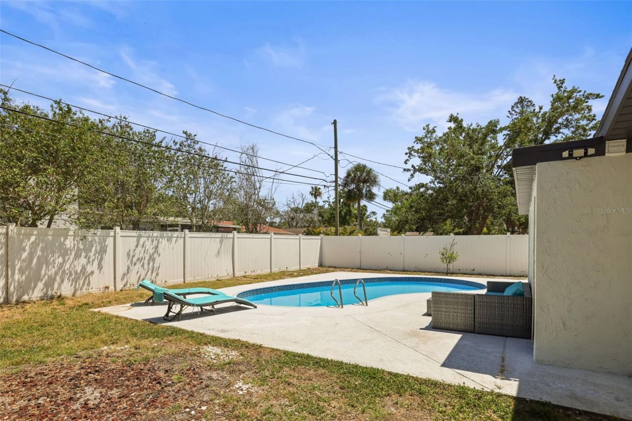 4327 Huntington Street Ne, Saint Petersburg, FL 33703 Photo