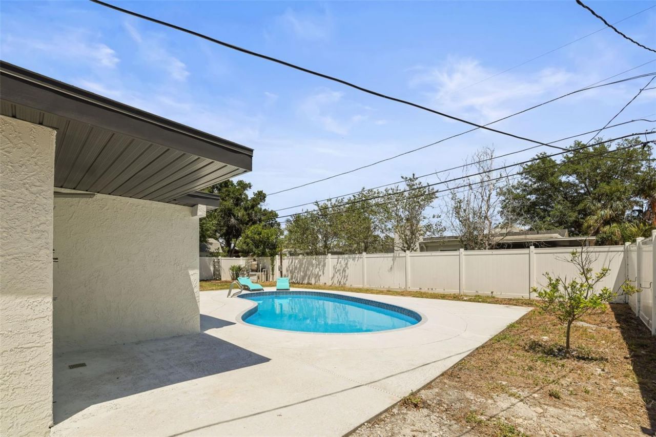 4327 Huntington Street Ne, Saint Petersburg, FL 33703 Photo