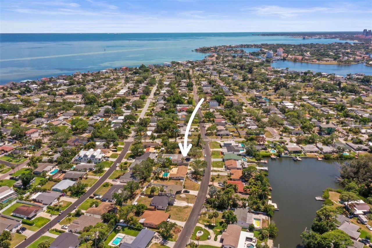 4327 Huntington Street Ne, Saint Petersburg, FL 33703 Photo