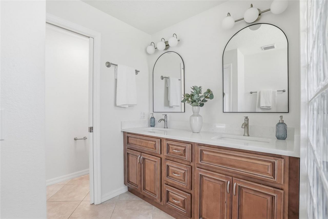 6119 55th Avenue Circle E, Bradenton, FL 34203 Photo