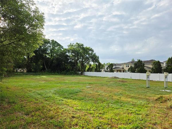 14701 DEL VALLE ROAD, TAMPA, FL 33625