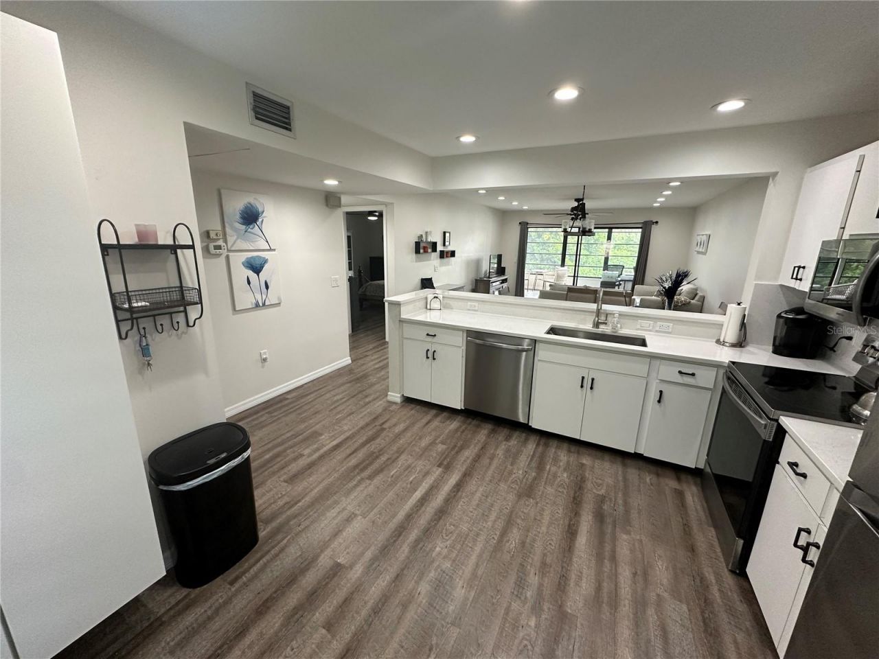 619 Spring Lakes Boulevard , Bradenton, FL 34210 Photo