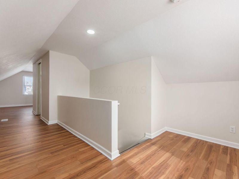 1386 E 22nd Avenue, Columbus, OH 43211 Photo 16