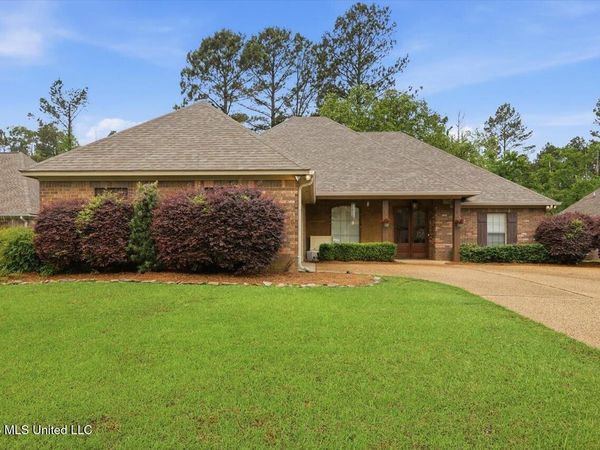 122 Addison Way, Canton, MS 39046