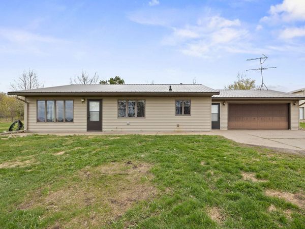 24955 State Highway 23, Roscoe, MN 56371