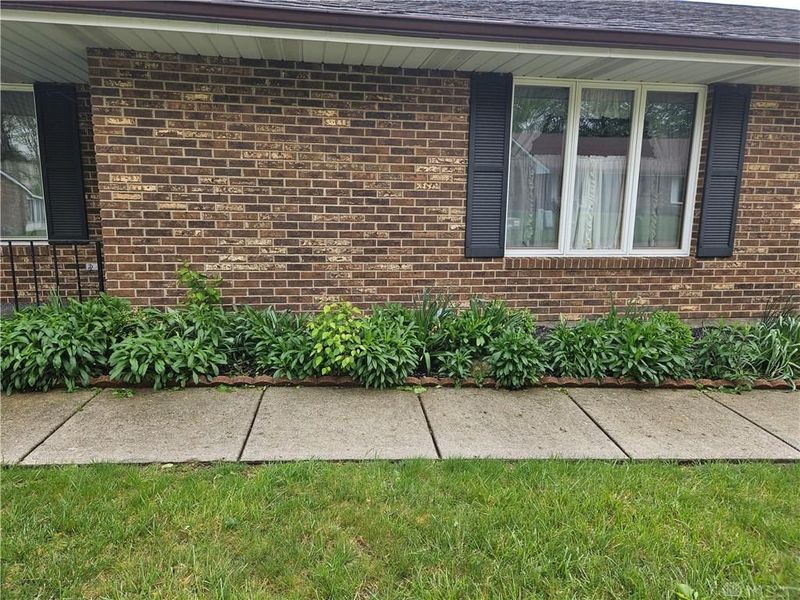 1141 W Brixton Drive, Springfield, OH 45503 Photo 2