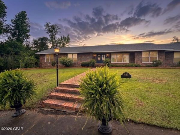 3187 4th Street , Marianna, FL 32446