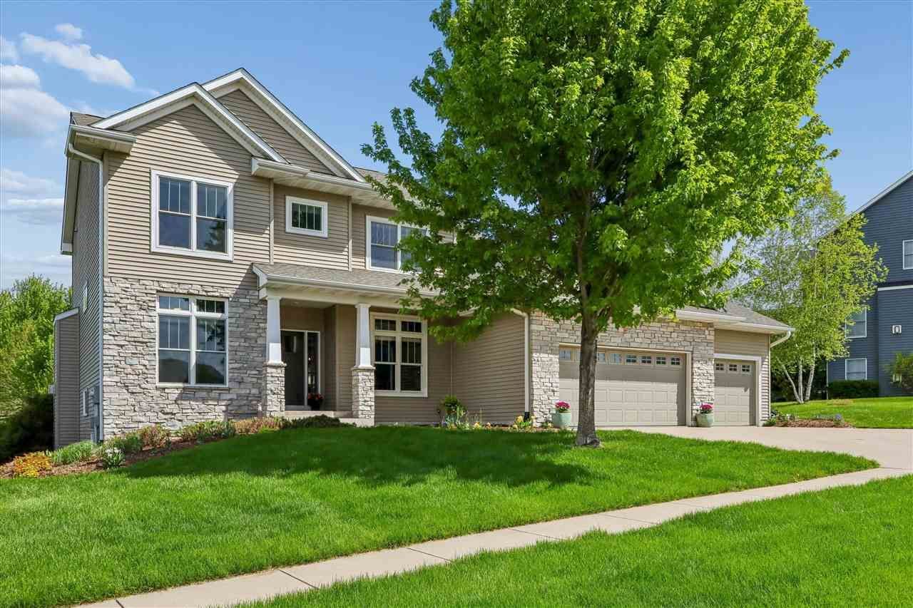 1060 Wild Prairie Dr., Iowa City, IA 52246 Main Photo