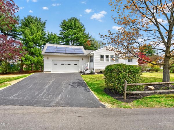 12 Alva Drive, Latham, NY 12110