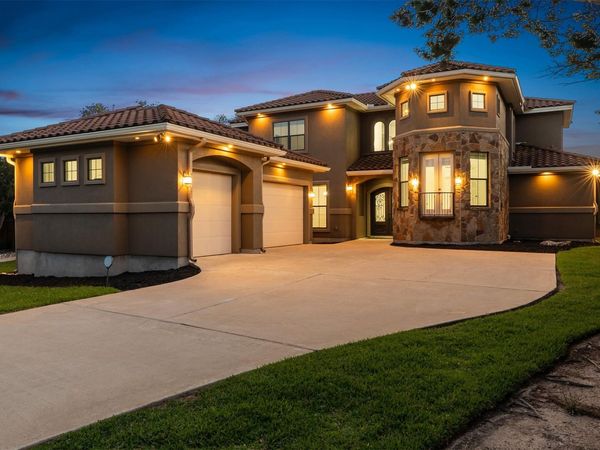 1001 Villa Hill DR, Leander, TX 78641