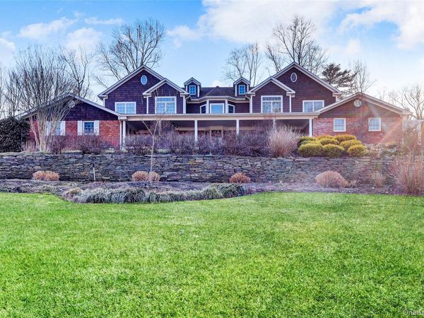 8 White Birch Drive , Dix Hills, NY 11746