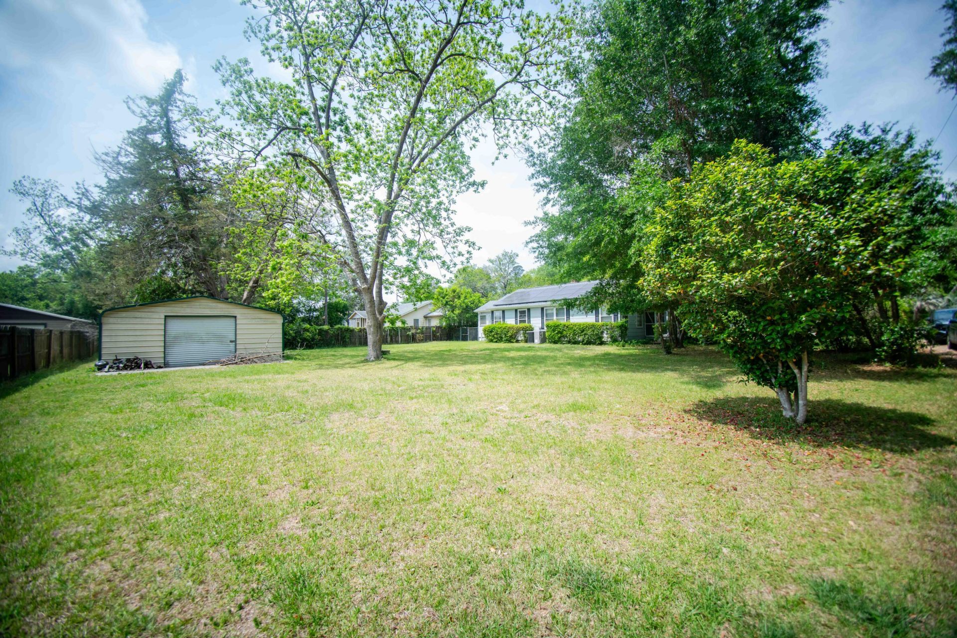 101 Brabham Street Photo 27
