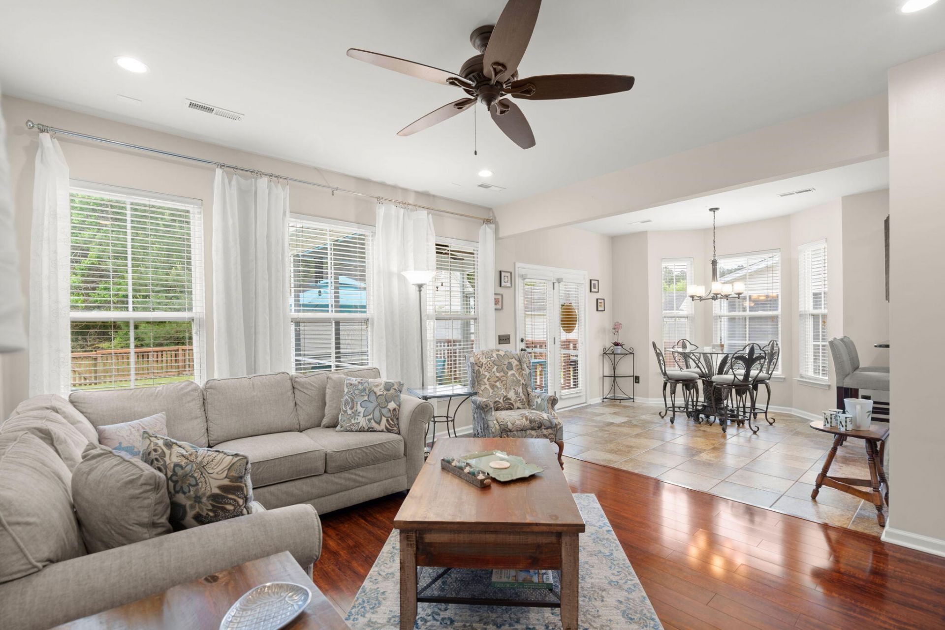 189 Avonshire Drive Photo 13