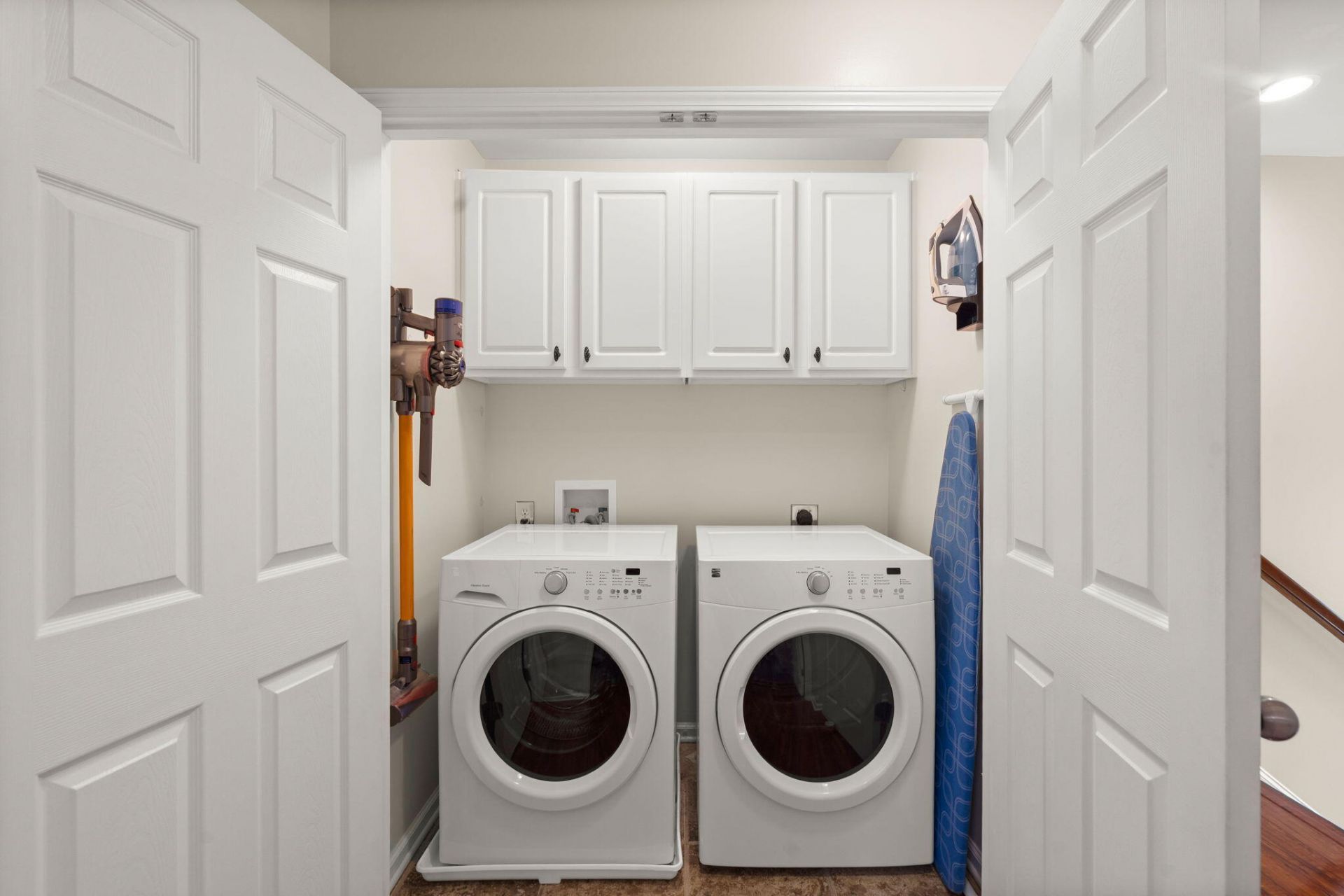 189 Avonshire Drive Photo 21