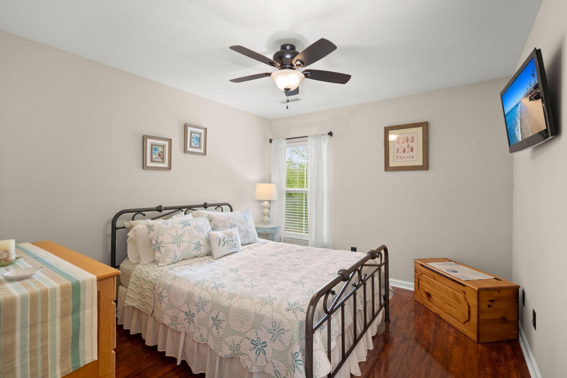 189 Avonshire Drive Photo 22