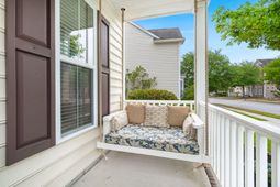 189 Avonshire Drive photo 4