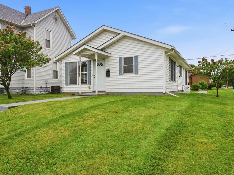 681 Maple Avenue , Newark, OH 43055 Photo 3