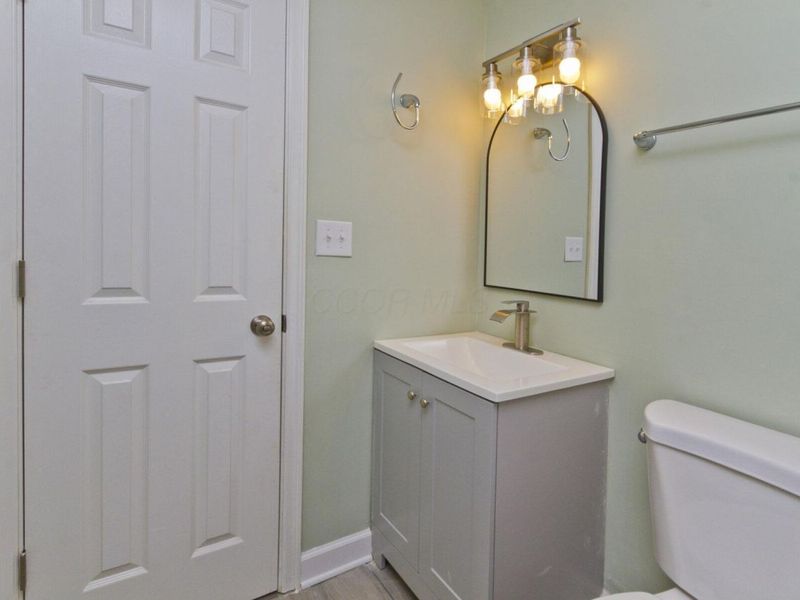 2087 Seaforth Place , Columbus, OH 43232 Photo 16