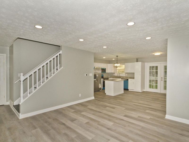 2087 Seaforth Place , Columbus, OH 43232 Photo 4