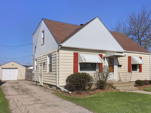 7526 38th Ave, Kenosha, WI 53142