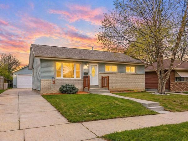 6717 S 18th St, Milwaukee, WI 53221