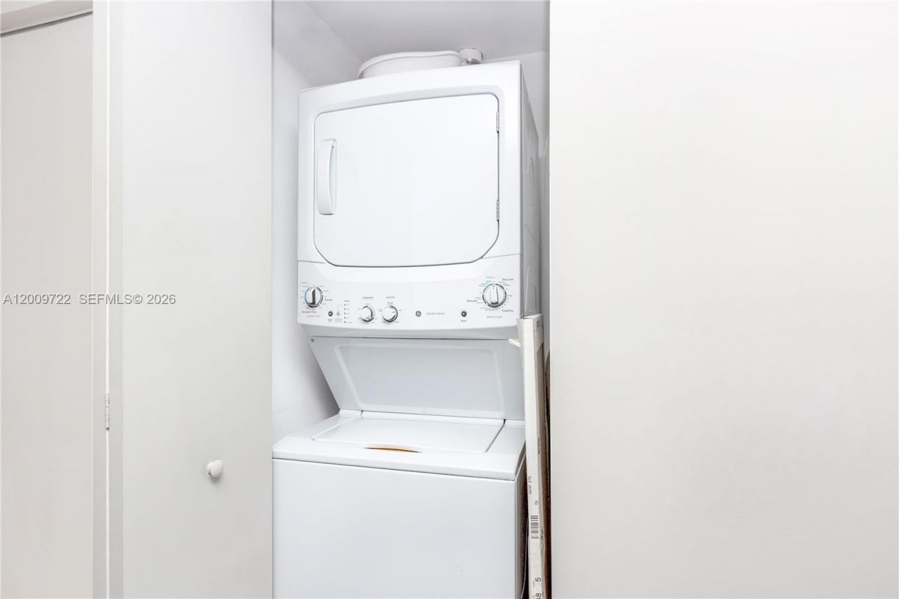 650 NE 32nd St, Unit 3903, Miami, FL 33137 Photo