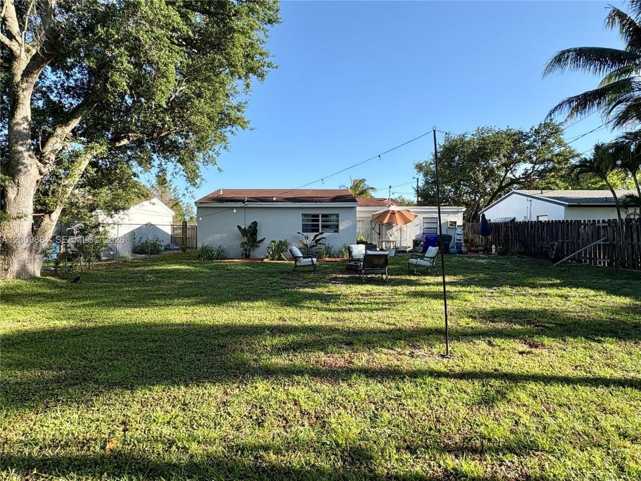 6861 Freedom St , Hollywood, FL 33024 Photo