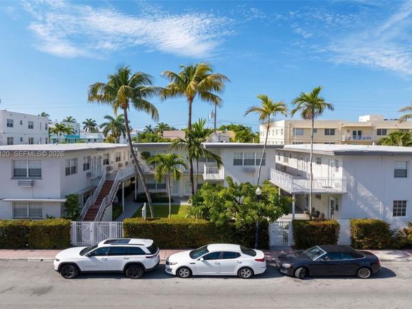 717 Espanola Way , Unit 111, Miami Beach, FL 33139