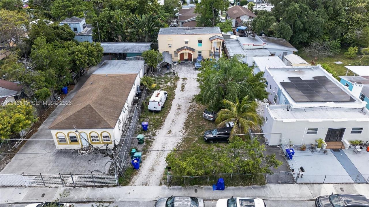 244 NW 32nd St, Miami, FL 33127 Photo