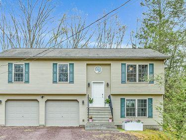 111 Lisa Lake Court, Drums, PA 18222