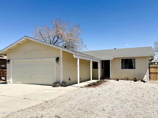 907 Amador Circle, Carson City, NV 89705