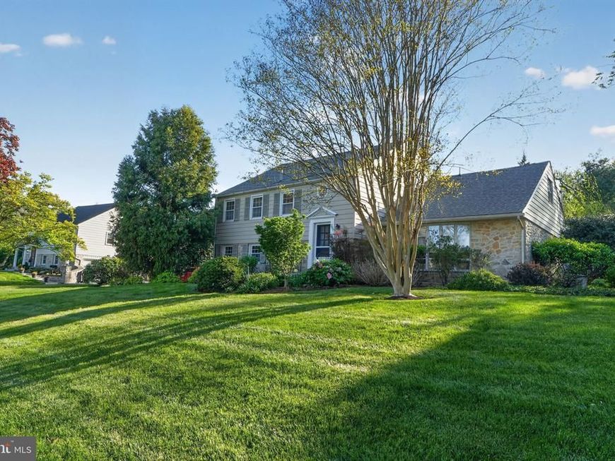 307 Colonial Drive, Wallingford, PA 19086 Main Photo