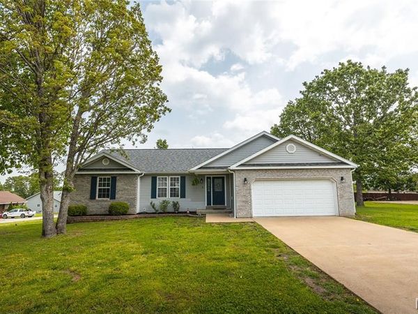 20835 Lacombe Road , Waynesville, MO 65583