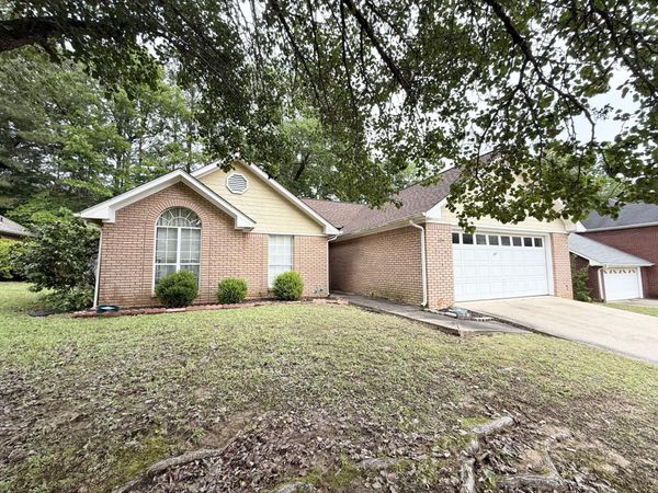 104 Loghan Dr., Saltillo, MS 38866